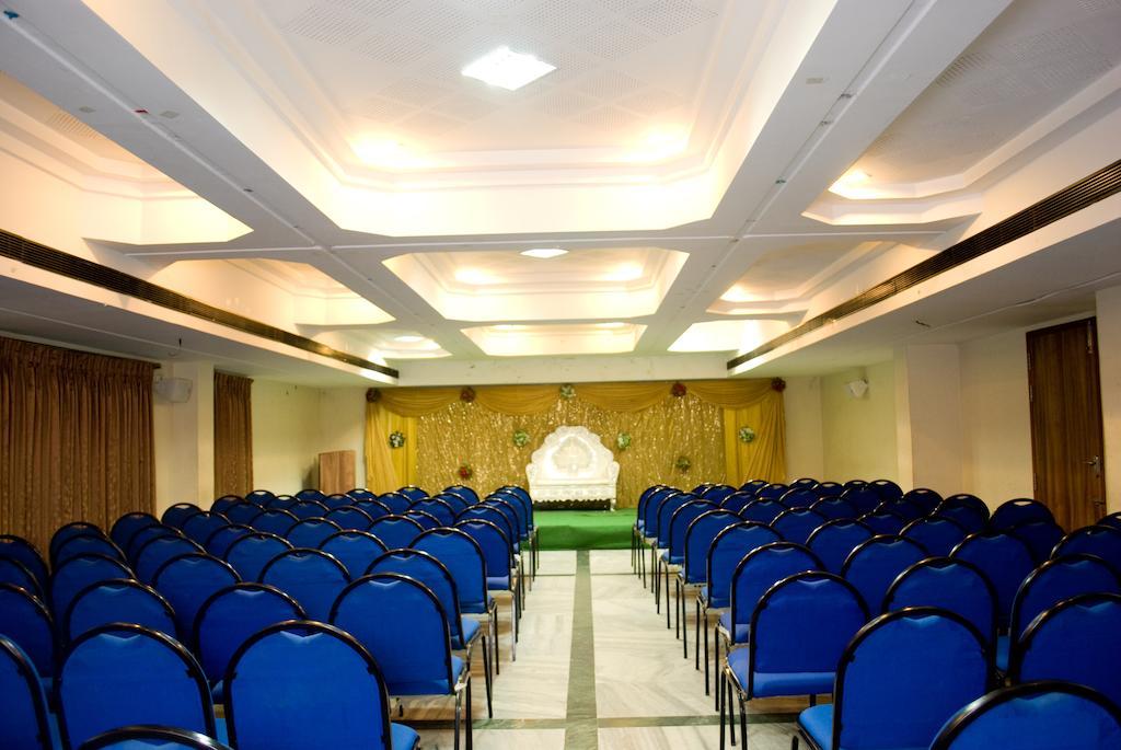 Hotel Rajadhane Madurai Esterno foto