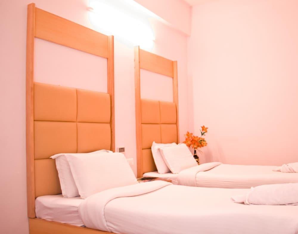 Hotel Rajadhane Madurai Esterno foto