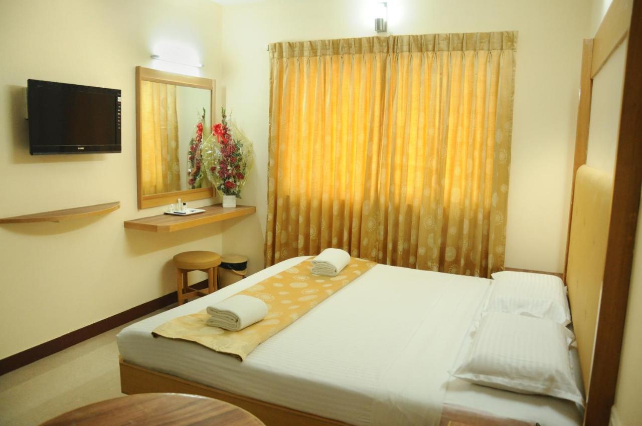 Hotel Rajadhane Madurai Esterno foto