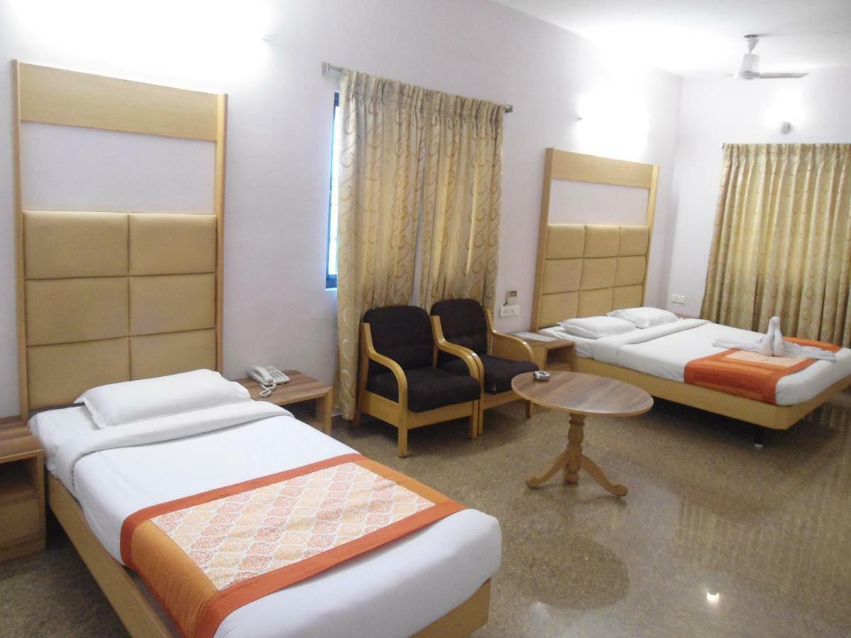 Hotel Rajadhane Madurai Esterno foto