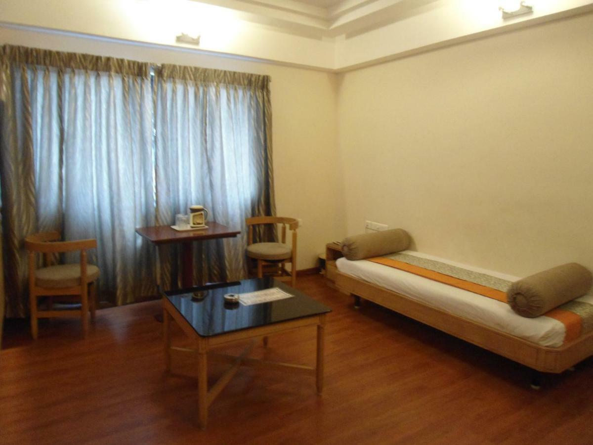Hotel Rajadhane Madurai Esterno foto